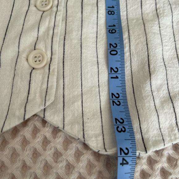 Divided Cream Gray Buttoned Sleeveless Tunic Size XL - Picture 10 of 11